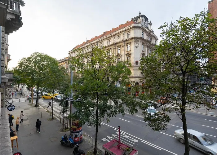 Liszt Ferenc Historic Luxurious Flat Next To Synagogue